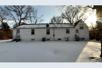 1587 Farmview Avenue, Saint Louis, MO 63138 - Photo 17