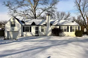 1587 Farmview Ave, Saint Louis, MO 63138 - Photo 1