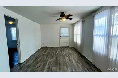 1587 Farmview Avenue, Saint Louis, MO 63138 - Photo 5