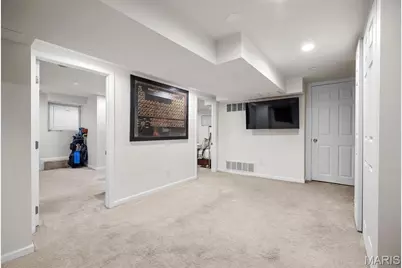 8417 Colonial Lane, Saint Louis, MO 63124 - Photo 29