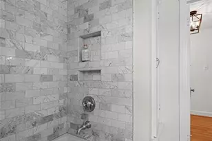 8417 Colonial Ln, Saint Louis, MO 63124 - Photo 23