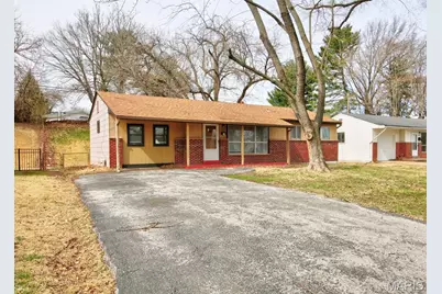 105 Clearview Drive, Florissant, MO 63033 - Photo 1