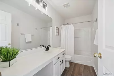 4887 Heritage Heights Circle, Hazelwood, MO 63042 - Photo 11
