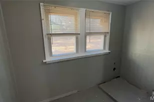 3212 W Tennyson Ave, Saint Louis, MO 63114 - Photo 7