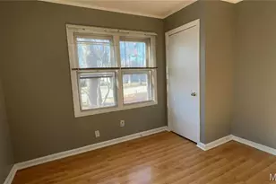 3212 W Tennyson Ave, Saint Louis, MO 63114 - Photo 11