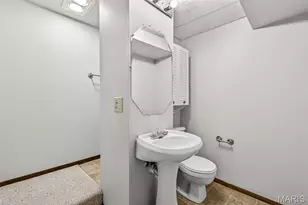 1044 Holly River Dr, Florissant, MO 63031 - Photo 35