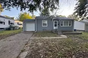 10130 Newbold Dr, Bellefontaine Neighbors, MO 63137 - Photo 1