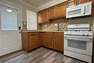 10346 Ashbrook, Bellefontaine Neighbors, MO 63137 - Photo 3