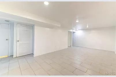 150 Saint Charles Street, Florissant, MO 63031 - Photo 33