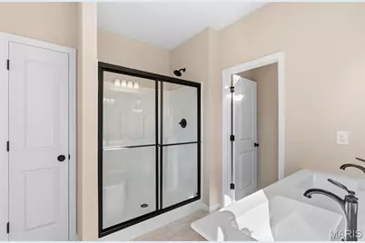 177 Hank's Close #177 STB, Washington, MO 63090 - Photo 9