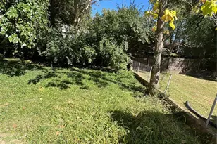 8015 Allen Ave, Saint Louis, MO 63114 - Photo 3