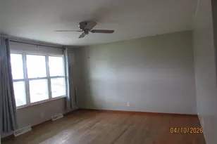 245 Alma Dr, Hazelwood, MO 63042 - Photo 9