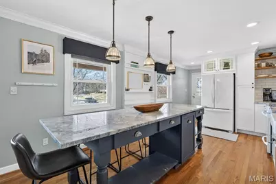 913 Crestland Drive, Ballwin, MO 63011 - Photo 9