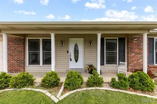 6540 Towne Woods Dr, Oakville, MO 63129 - Photo 7