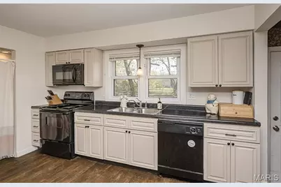 141 Elmgrove Avenue, Hazelwood, MO 63042 - Photo 11