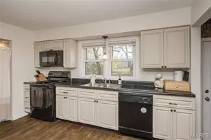 141 Elm Grove Ave, Hazelwood, MO 63042 - Photo 11