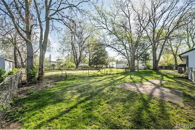 141 Elmgrove Avenue, Hazelwood, MO 63042 - Photo 25