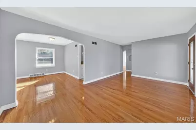 1102 Thatcher Avenue, Dellwood, MO 63135 - Photo 7