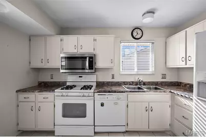 946 Tree Trails Lane, Fenton, MO 63026 - Photo 11