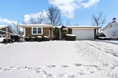 946 Tree Trails Lane, Fenton, MO 63026 - Photo 1