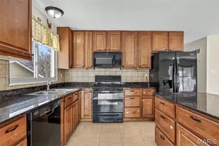 284 Brightfield Dr, Ballwin, MO 63021 - Photo 19