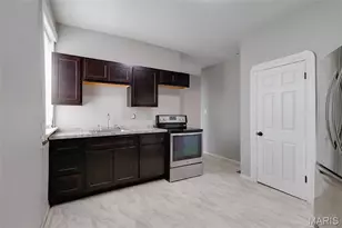 1402 Granville Pl, Saint Louis, MO 63112 - Photo 9