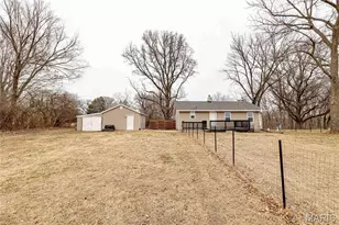 19701 Old Jamestown Rd, Florissant, MO 63034 - Photo 21