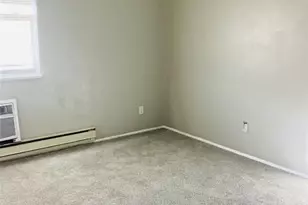 7546 Hazelcrest Dr, Hazelwood, MO 63042 - Photo 15