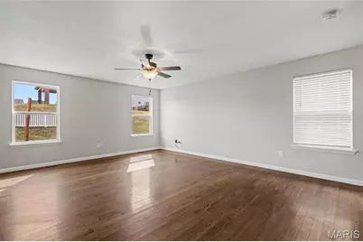 108 Champions Lane, Wentzville, MO 63385 - Photo 5