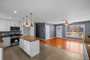 1283 Kingsford Dr, Florissant, MO 63031 - Photo 9