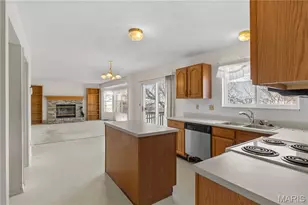 1382 Apple Valley Dr, O'Fallon, MO 63366 - Photo 7