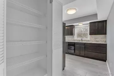 720 Babler Drive, Florissant, MO 63031 - Photo 7