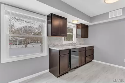 720 Babler Drive, Florissant, MO 63031 - Photo 11