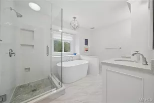 1565 Glenn Brooke Woods Cir, Ballwin, MO 63021 - Photo 13