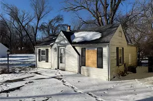 3669 Isolda Ave, Saint Ann, MO 63074 - Photo 3
