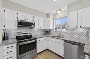 1355 Sunny Trail Ct, O'Fallon, MO 63366 - Photo 9