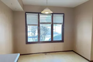 24 Timberbrook Dr, Saint Peters, MO 63376 - Photo 5