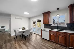 809 Crescent Ridge Dr, Valley Park, MO 63088 - Photo 13