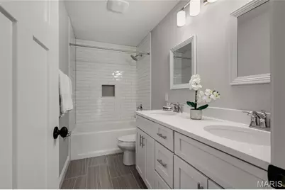 9241 Merritt Avenue, Rock Hill, MO 63144 - Photo 23