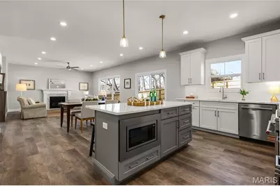 9241 Merritt Avenue, Rock Hill, MO 63144 - Photo 11