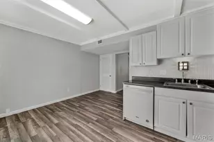 10736 Carroll Wood Way, Saint Louis, MO 63128 - Photo 15