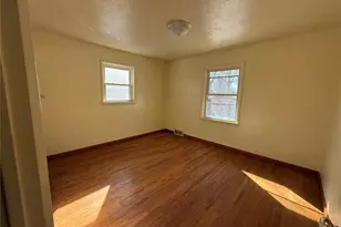 100 Florwood Ct, Saint Louis, MO 63135 - Photo 9