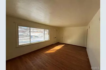 100 Florwood Court, Saint Louis, MO 63135 - Photo 5