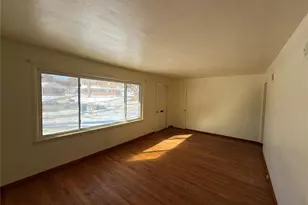 100 Florwood Ct, Saint Louis, MO 63135 - Photo 5