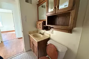 100 Florwood Ct, Saint Louis, MO 63135 - Photo 11