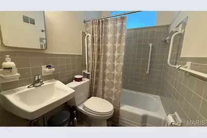 9834 Glenmont Drive, Saint Louis, MO 63123 - Photo 3