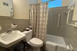 9834 Glenmont Dr, Saint Louis, MO 63123 - Photo 3