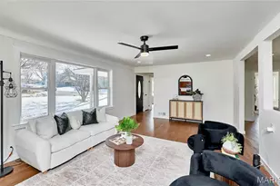 1015 Dingledine Rd, Saint Charles, MO 63304 - Photo 9