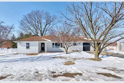 1015 Dingledine Road, Saint Charles, MO 63304 - Photo 1