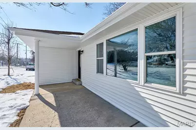 1015 Dingledine Road, Saint Charles, MO 63304 - Photo 3